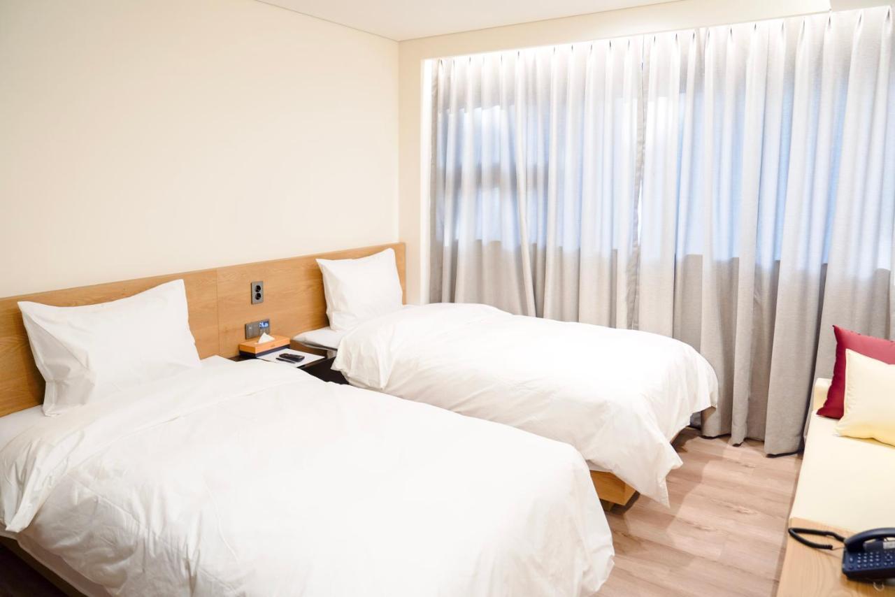 Eden Foret Hotel Chungju Ngoại thất bức ảnh